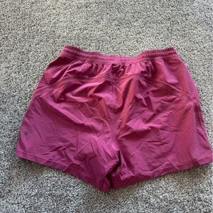 Luluemon pace breaker shorts 5” size XL